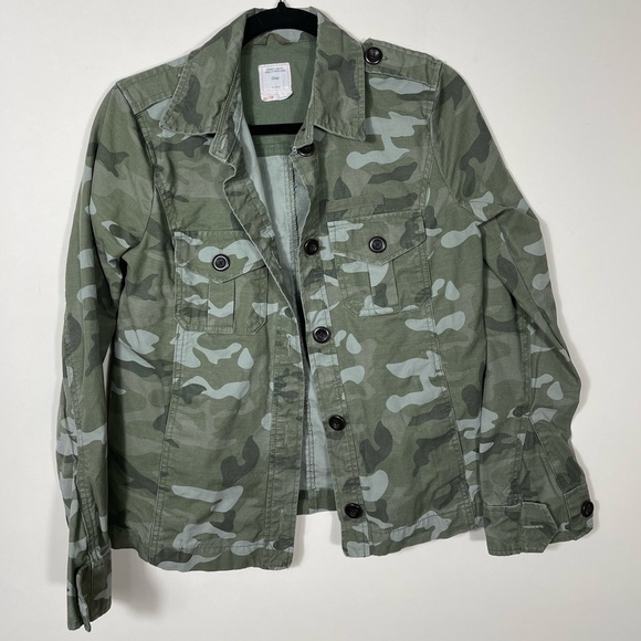 GAP Jean Jacket - Picture 2 of 5